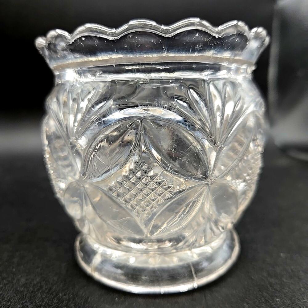 WESTMORELAND Clear Cut Glass Scalloped Sugar Bowl Spooner Vintage Dish